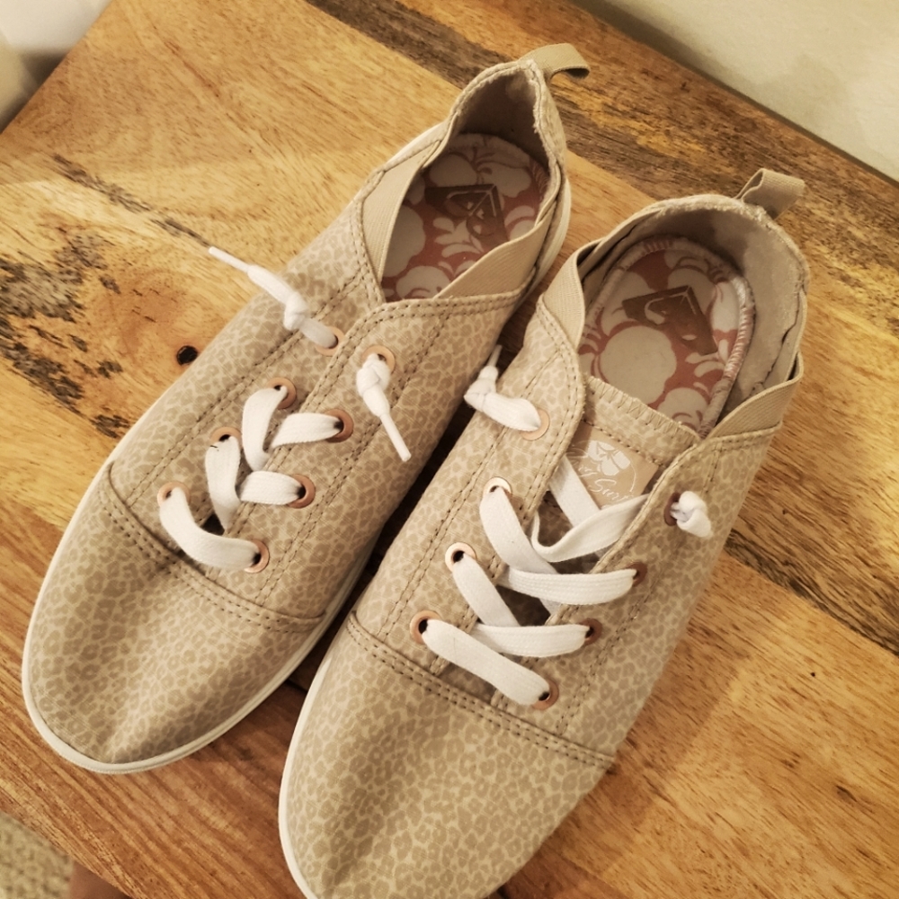 Women's Roxy shoes